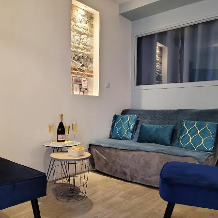 La Plage A 2 Pas: Beachside Apartments with Netflix and Services Dieppe Exterior photo