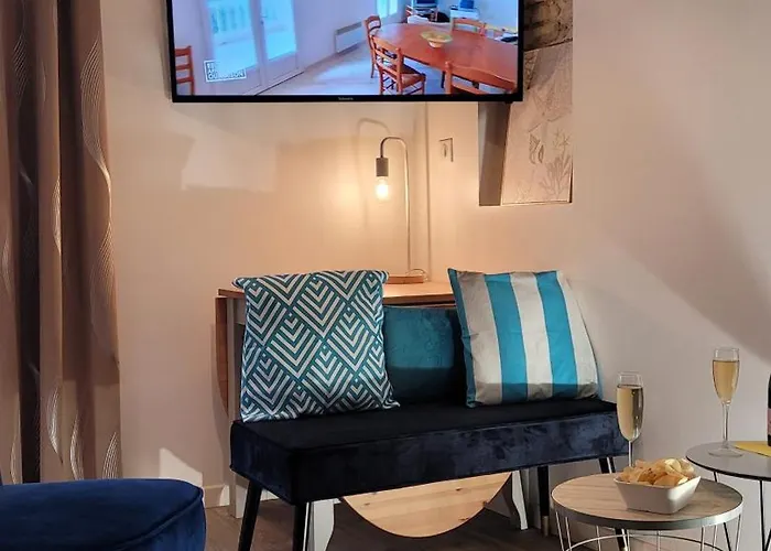 L\'Etablissement La Plage A 2 Pas, Vous Propose 4 Appartements Neufs, Netflix, Lits Faits A Votre Arrivee, Serviettes De Toilette, Menage, Wifi, En Hyper Centre ,Plage A 100M, Box A Velos, Paiement 3 Fois Sans Frais, Prix Tout Compris