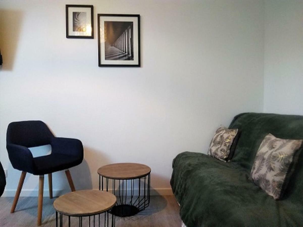 La A 2 Pas: Beachside With Netflix And Services Apartment Dieppe