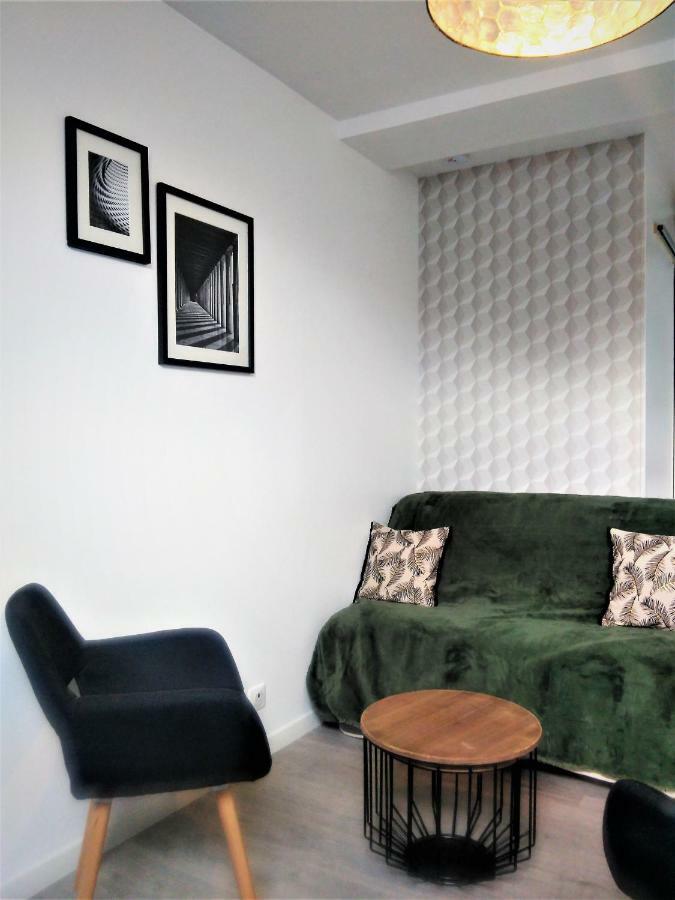 La A 2 Pas: Beachside With Netflix And Services Apartment Dieppe